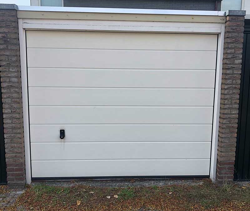 Sectionaal garagedeur wit