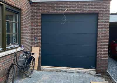 Sectionaal garagedeur groen