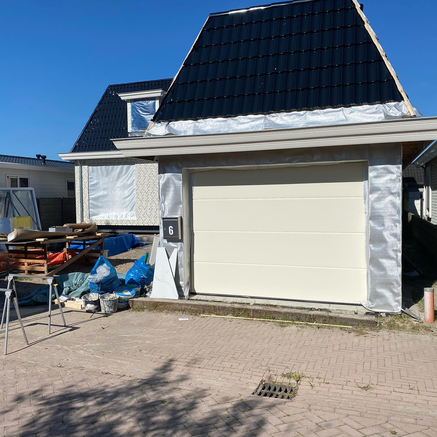 Sectionaal garagedeur wit Van de Bor Montage